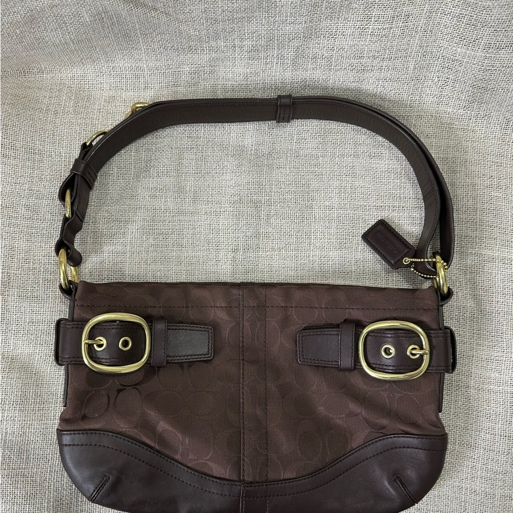 🍒SOLD🍒 Coach Signature Canvas Shoulder Bag